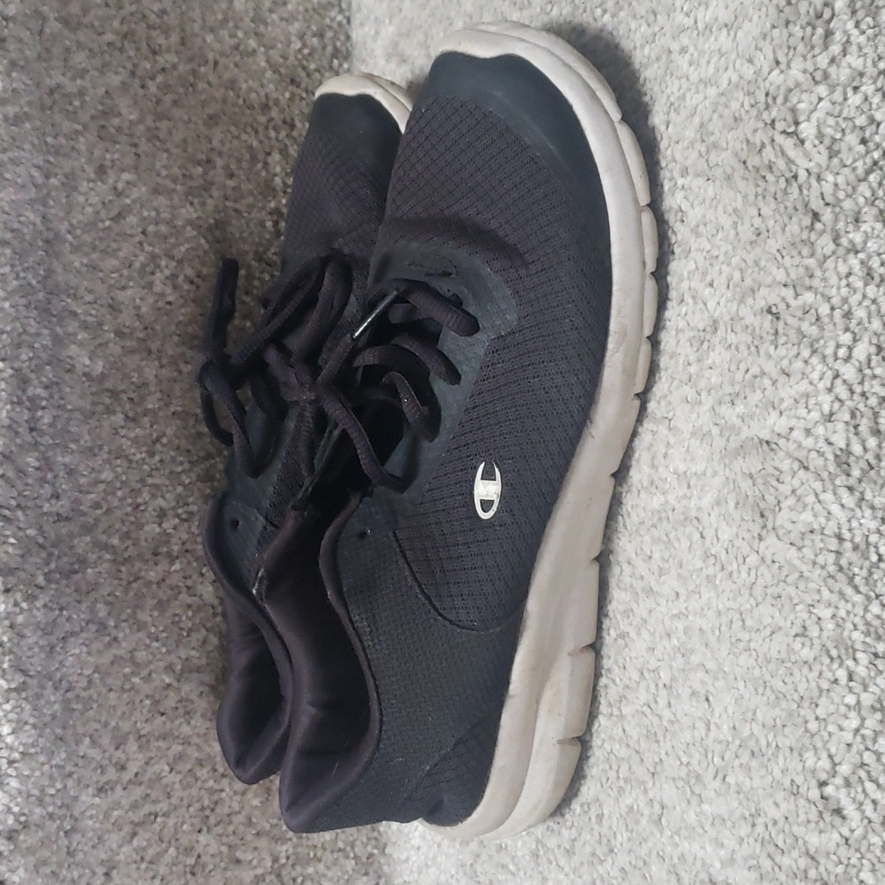 Champion tennis shoes size 4.5 big kids